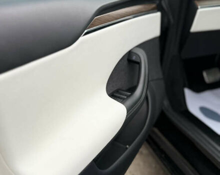 Черный Тесла Модель С, объемом двигателя 0 л и пробегом 91 тыс. км за 34500 $, фото 18 на Automoto.ua