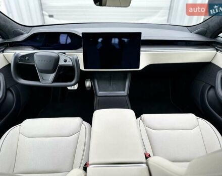 Черный Тесла Модель С, объемом двигателя 0 л и пробегом 42 тыс. км за 65555 $, фото 23 на Automoto.ua