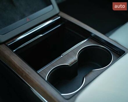 Чорний Тесла Модель С, об'ємом двигуна 0.5 л та пробігом 23 тис. км за 42500 $, фото 32 на Automoto.ua