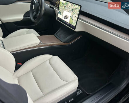 Черный Тесла Модель С, объемом двигателя 0 л и пробегом 77 тыс. км за 31500 $, фото 15 на Automoto.ua