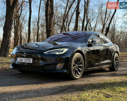 Черный Тесла Модель С, объемом двигателя 0 л и пробегом 45 тыс. км за 34900 $, фото 13 на Automoto.ua