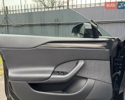 Черный Тесла Модель С, объемом двигателя 0 л и пробегом 29 тыс. км за 32900 $, фото 9 на Automoto.ua