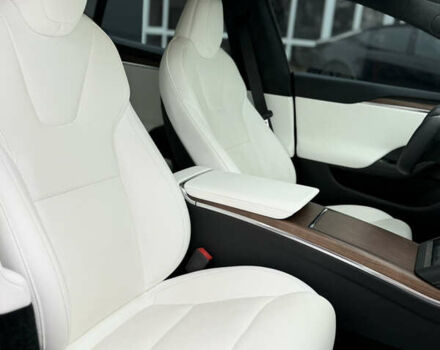 Черный Тесла Модель С, объемом двигателя 0 л и пробегом 91 тыс. км за 34500 $, фото 25 на Automoto.ua