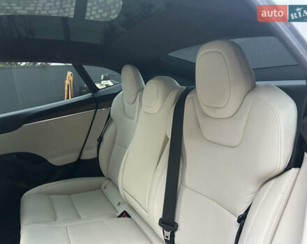 Черный Тесла Модель С, объемом двигателя 0 л и пробегом 77 тыс. км за 31500 $, фото 23 на Automoto.ua