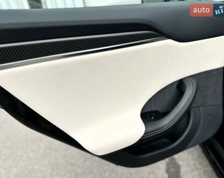 Черный Тесла Модель С, объемом двигателя 0 л и пробегом 42 тыс. км за 65555 $, фото 29 на Automoto.ua