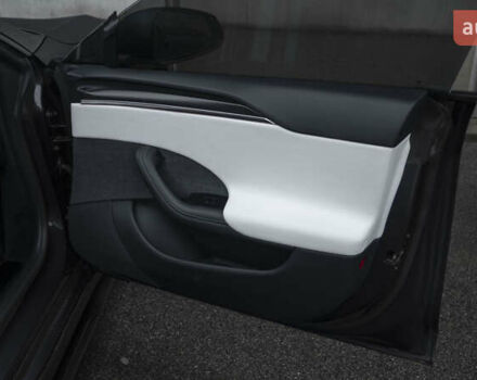 Чорний Тесла Модель С, об'ємом двигуна 0 л та пробігом 49 тис. км за 37900 $, фото 19 на Automoto.ua