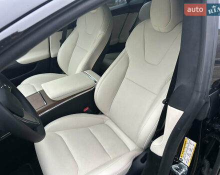 Черный Тесла Модель С, объемом двигателя 0 л и пробегом 77 тыс. км за 31500 $, фото 26 на Automoto.ua