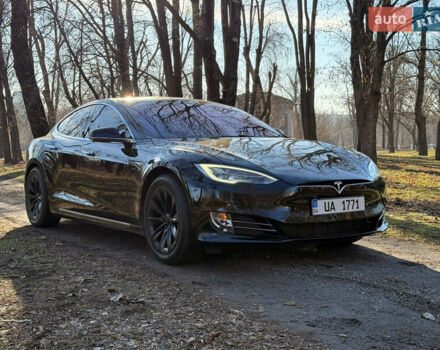 Черный Тесла Модель С, объемом двигателя 0 л и пробегом 45 тыс. км за 34900 $, фото 4 на Automoto.ua