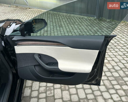 Черный Тесла Модель С, объемом двигателя 0 л и пробегом 77 тыс. км за 31500 $, фото 16 на Automoto.ua