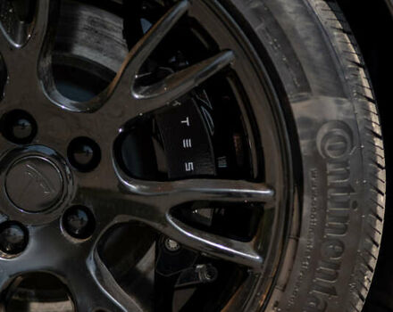 Черный Тесла Модель С, объемом двигателя 0 л и пробегом 25 тыс. км за 48000 $, фото 17 на Automoto.ua