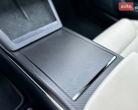 Черный Тесла Модель С, объемом двигателя 0 л и пробегом 42 тыс. км за 65555 $, фото 27 на Automoto.ua