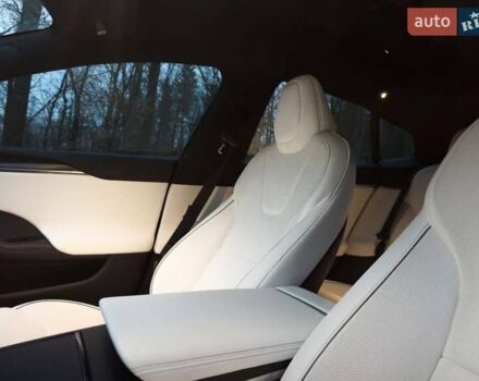 Черный Тесла Модель С, объемом двигателя 0 л и пробегом 32 тыс. км за 44000 $, фото 10 на Automoto.ua