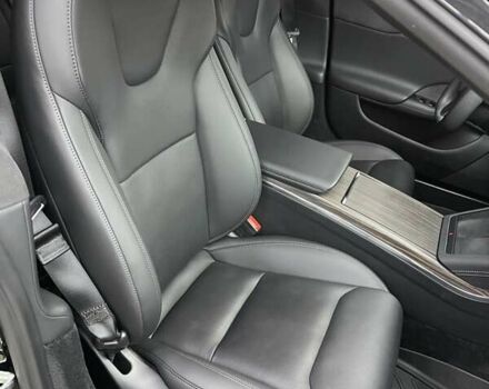 Черный Тесла Модель С, объемом двигателя 0 л и пробегом 45 тыс. км за 41500 $, фото 35 на Automoto.ua