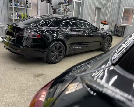 Черный Тесла Модель С, объемом двигателя 0 л и пробегом 45 тыс. км за 41500 $, фото 13 на Automoto.ua