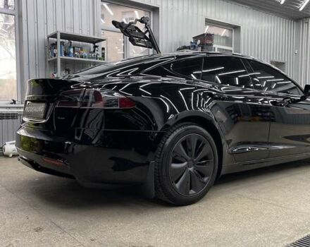 Черный Тесла Модель С, объемом двигателя 0 л и пробегом 45 тыс. км за 41500 $, фото 9 на Automoto.ua