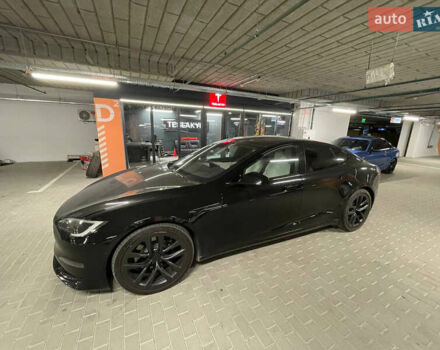 Черный Тесла Модель С, объемом двигателя 0 л и пробегом 50 тыс. км за 35999 $, фото 4 на Automoto.ua