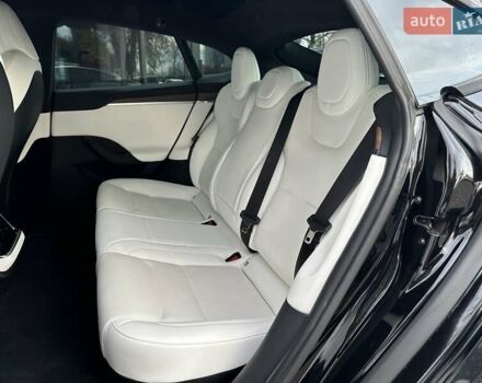 Черный Тесла Модель С, объемом двигателя 0 л и пробегом 65 тыс. км за 39990 $, фото 50 на Automoto.ua