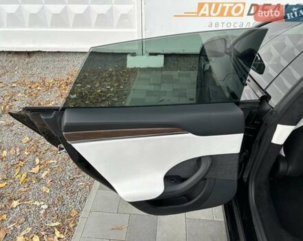 Черный Тесла Модель С, объемом двигателя 0 л и пробегом 65 тыс. км за 37999 $, фото 49 на Automoto.ua