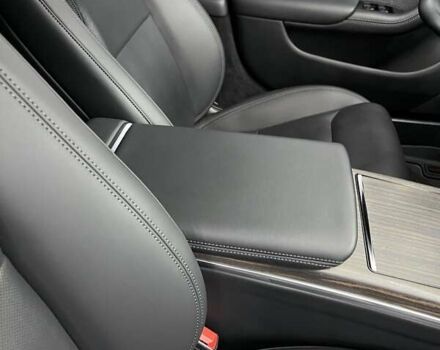 Черный Тесла Модель С, объемом двигателя 0 л и пробегом 45 тыс. км за 41500 $, фото 33 на Automoto.ua