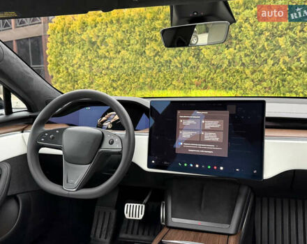 Черный Тесла Модель С, объемом двигателя 0 л и пробегом 1 тыс. км за 48600 $, фото 56 на Automoto.ua