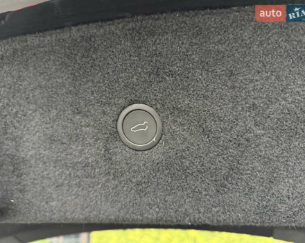 Черный Тесла Модель С, объемом двигателя 0 л и пробегом 1 тыс. км за 49600 $, фото 60 на Automoto.ua