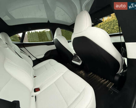 Черный Тесла Модель С, объемом двигателя 0 л и пробегом 1 тыс. км за 49600 $, фото 49 на Automoto.ua