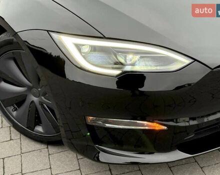 Черный Тесла Модель С, объемом двигателя 0 л и пробегом 1 тыс. км за 48600 $, фото 19 на Automoto.ua