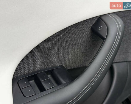 Черный Тесла Модель С, объемом двигателя 0 л и пробегом 1 тыс. км за 48600 $, фото 68 на Automoto.ua