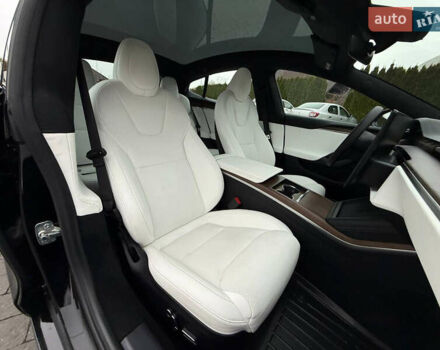 Черный Тесла Модель С, объемом двигателя 0 л и пробегом 1 тыс. км за 48600 $, фото 41 на Automoto.ua