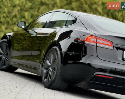 Черный Тесла Модель С, объемом двигателя 0 л и пробегом 1 тыс. км за 49600 $, фото 27 на Automoto.ua