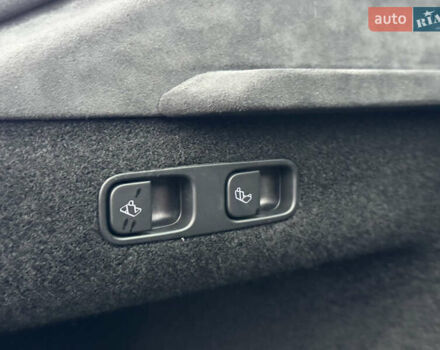 Черный Тесла Модель С, объемом двигателя 0 л и пробегом 1 тыс. км за 49600 $, фото 59 на Automoto.ua