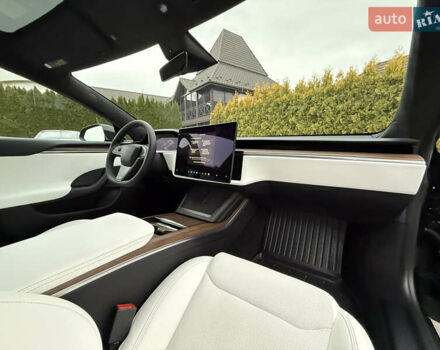 Черный Тесла Модель С, объемом двигателя 0 л и пробегом 1 тыс. км за 49600 $, фото 46 на Automoto.ua