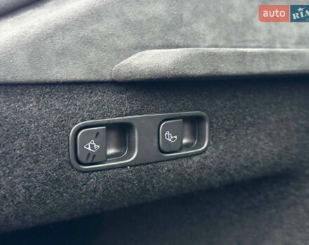 Черный Тесла Модель С, объемом двигателя 0 л и пробегом 1 тыс. км за 48600 $, фото 61 на Automoto.ua