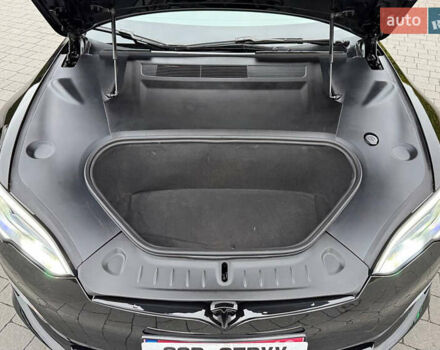 Черный Тесла Модель С, объемом двигателя 0 л и пробегом 1 тыс. км за 48600 $, фото 82 на Automoto.ua