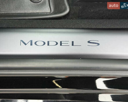 Черный Тесла Модель С, объемом двигателя 0 л и пробегом 1 тыс. км за 48600 $, фото 80 на Automoto.ua