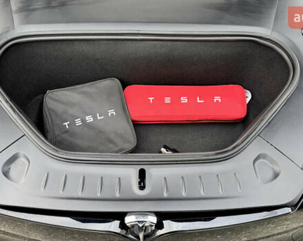 Черный Тесла Модель С, объемом двигателя 0 л и пробегом 6 тыс. км за 49999 $, фото 7 на Automoto.ua