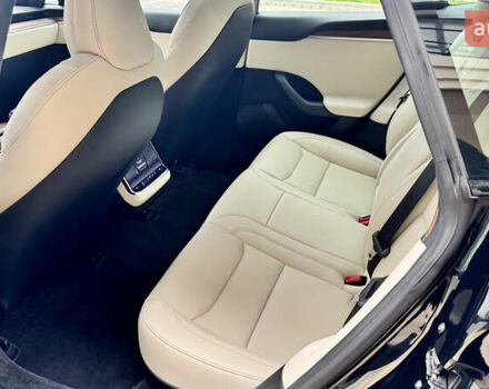 Черный Тесла Модель С, объемом двигателя 0 л и пробегом 6 тыс. км за 49999 $, фото 4 на Automoto.ua