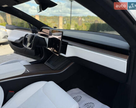 Черный Тесла Модель С, объемом двигателя 0 л и пробегом 25 тыс. км за 43999 $, фото 104 на Automoto.ua