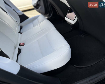 Чорний Тесла Модель С, об'ємом двигуна 0 л та пробігом 25 тис. км за 42500 $, фото 114 на Automoto.ua