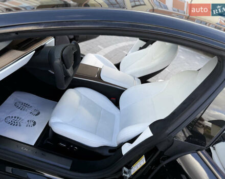 Черный Тесла Модель С, объемом двигателя 0 л и пробегом 25 тыс. км за 42999 $, фото 81 на Automoto.ua