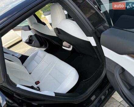 Черный Тесла Модель С, объемом двигателя 0 л и пробегом 25 тыс. км за 43999 $, фото 116 на Automoto.ua