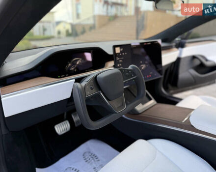 Черный Тесла Модель С, объемом двигателя 0 л и пробегом 25 тыс. км за 43999 $, фото 67 на Automoto.ua