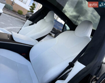 Черный Тесла Модель С, объемом двигателя 0 л и пробегом 25 тыс. км за 42999 $, фото 82 на Automoto.ua