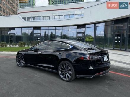 Тесла Модель С 2013 у Києві на Automoto.ua Чорний Тесла Модель С, об'ємом двигуна 0 л та пробігом 146 тис. км за 11500 $, фото 1 на Automoto.ua