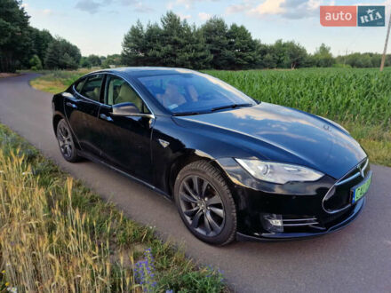 Тесла Модель С 2013 у Києві на Automoto.ua Чорний Тесла Модель С, об'ємом двигуна 0 л та пробігом 218 тис. км за 18100 $, фото 1 на Automoto.ua
