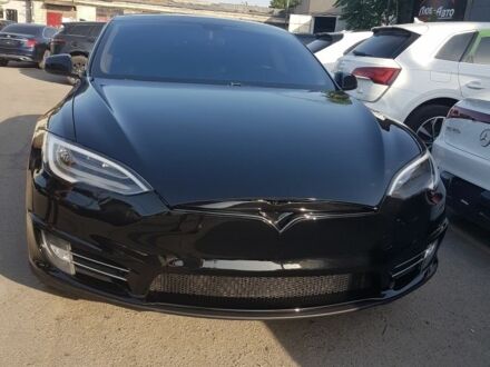 Черный Тесла Модель С, объемом двигателя 0 л и пробегом 275 тыс. км за 15200 $, фото 1 на Automoto.ua