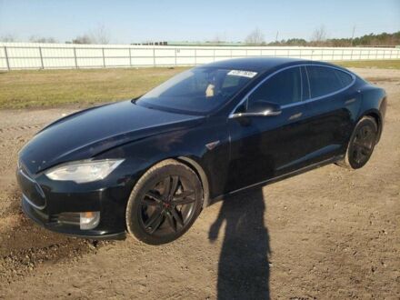 Тесла Модель С 2013 в Львове на Automoto.ua Черный Тесла Модель С, объемом двигателя 0 л и пробегом 170 тыс. км за 2500 $, фото 1 на Automoto.ua