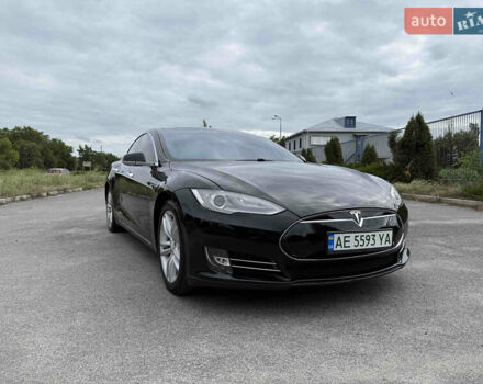 Черный Тесла Модель С, объемом двигателя 0 л и пробегом 137 тыс. км за 11000 $, фото 1 на Automoto.ua