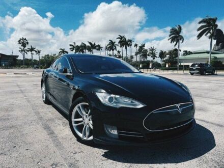Тесла Модель С 2014 у Обухове на Automoto.ua Чорний Тесла Модель С, об'ємом двигуна 1 л та пробігом 75 тис. км за 4500 $, фото 1 на Automoto.ua