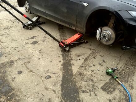 Чорний Тесла Модель С, об'ємом двигуна 0.29 л та пробігом 180 тис. км за 12500 $, фото 1 на Automoto.ua